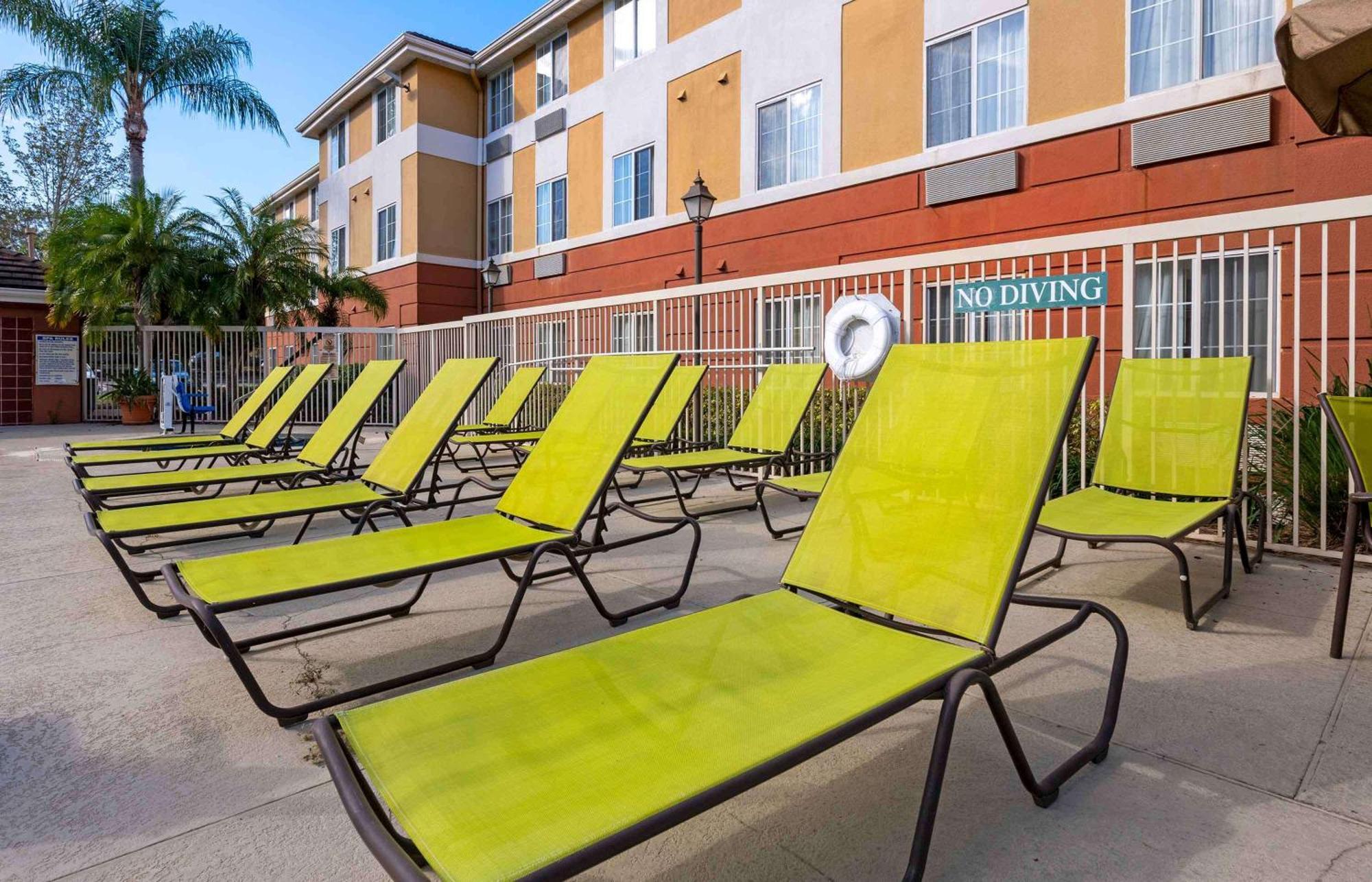 Extended Stay America Suites - Orlando - Convention Center - Universal Blvd Williamsburg Eksteriør billede
