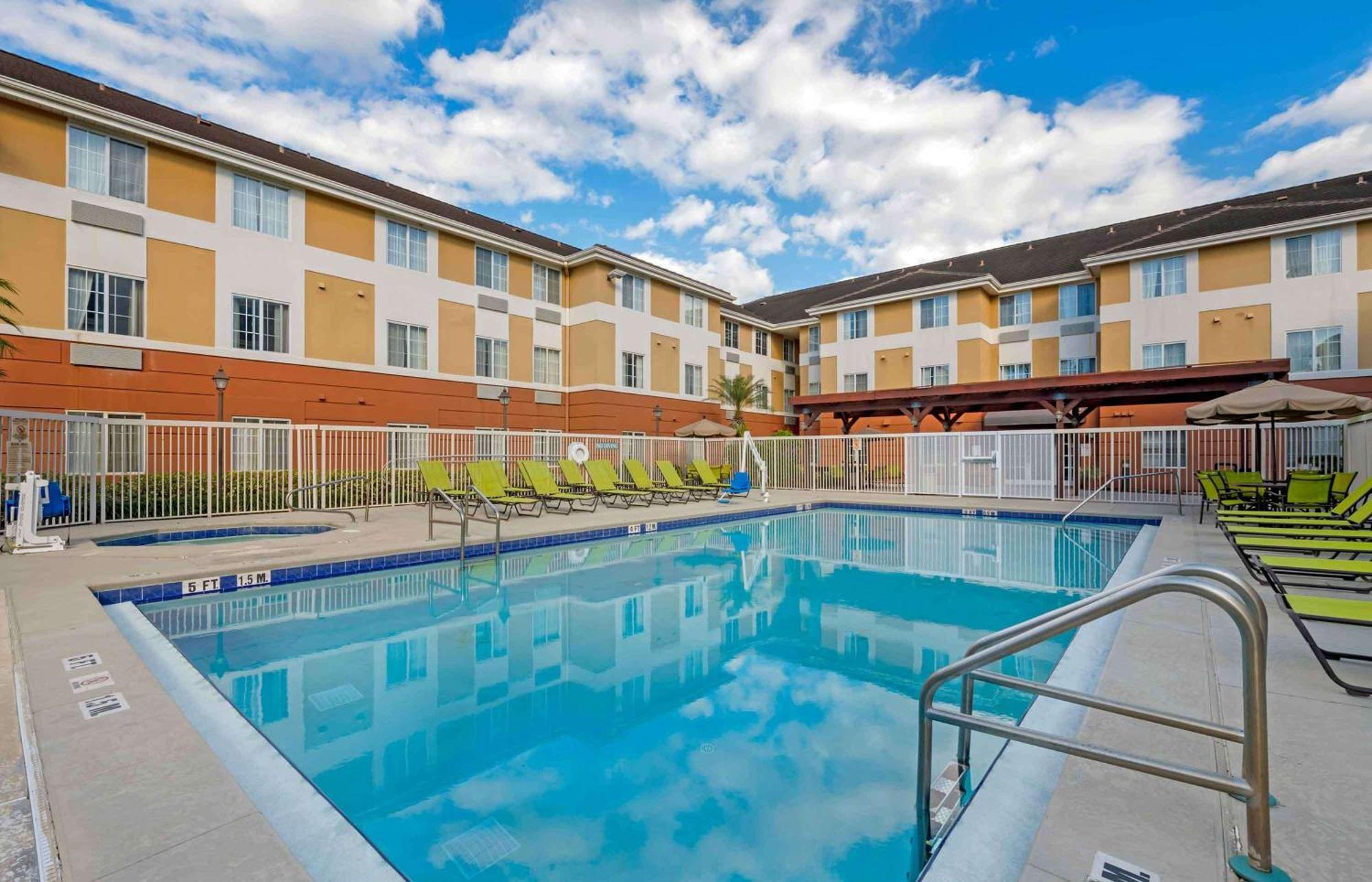 Extended Stay America Suites - Orlando - Convention Center - Universal Blvd Williamsburg Eksteriør billede