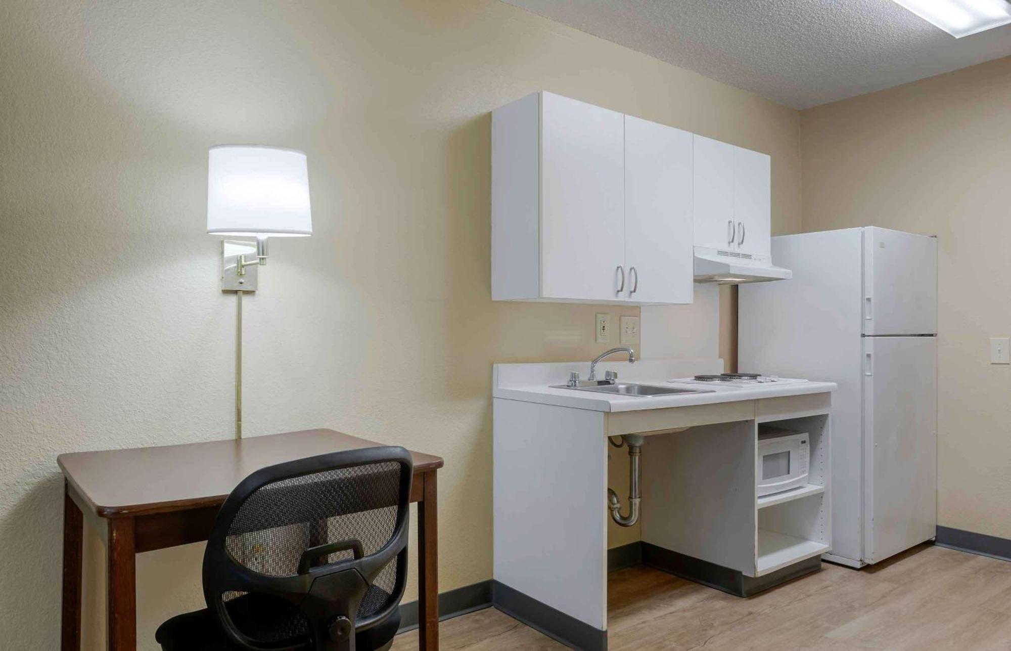 Extended Stay America Suites - Orlando - Convention Center - Universal Blvd Williamsburg Eksteriør billede