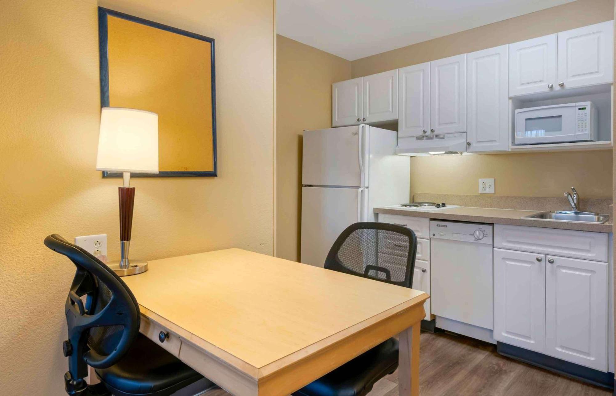 Extended Stay America Suites - Orlando - Convention Center - Universal Blvd Williamsburg Eksteriør billede