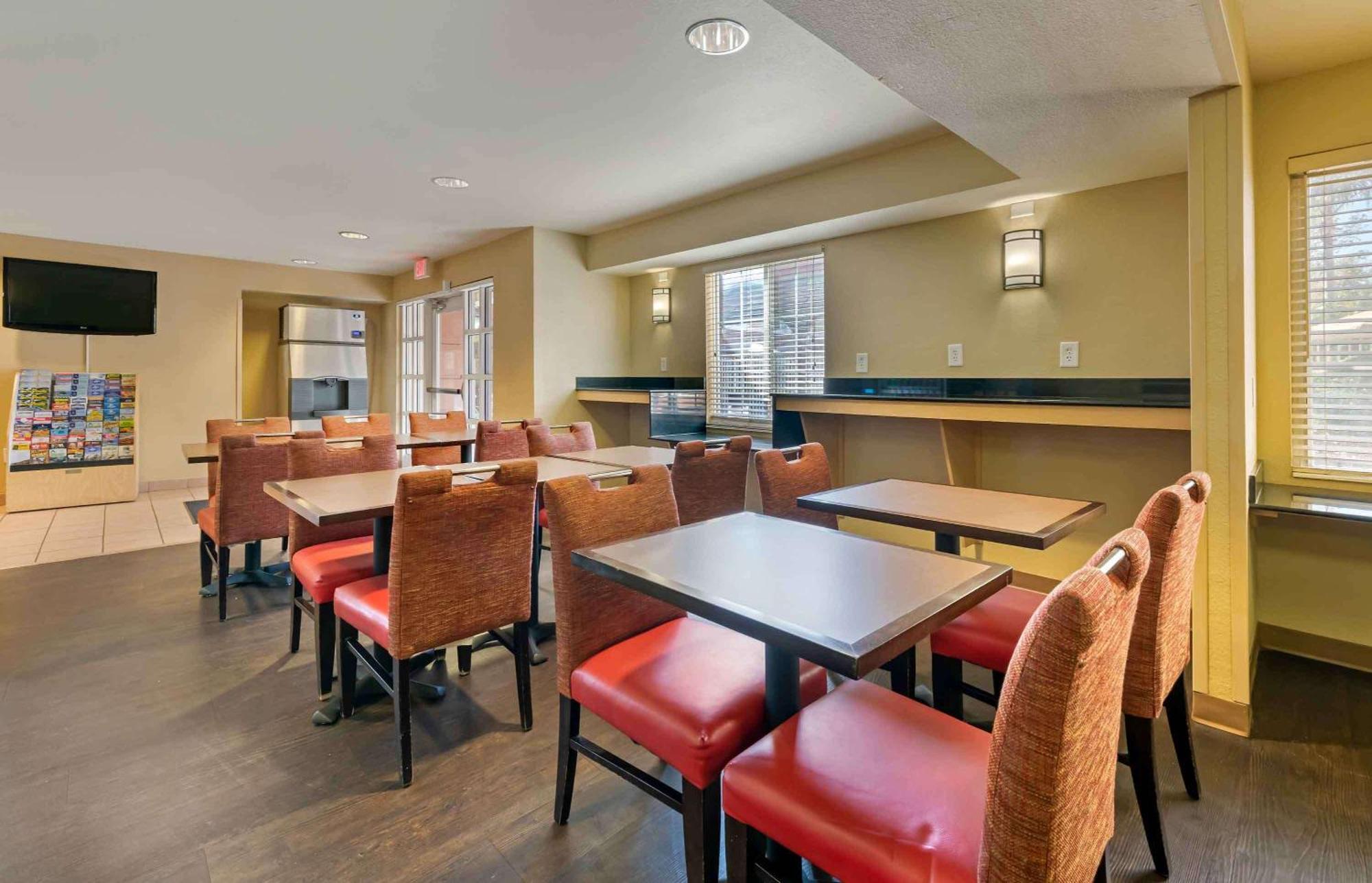 Extended Stay America Suites - Orlando - Convention Center - Universal Blvd Williamsburg Eksteriør billede